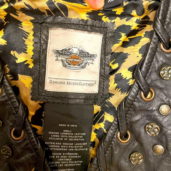Harley Davidson lambskin Vest with embellishments - Picture 4 of 11